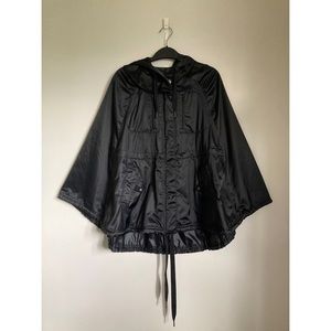 Lululemon Wanderful Capelet Size S/M